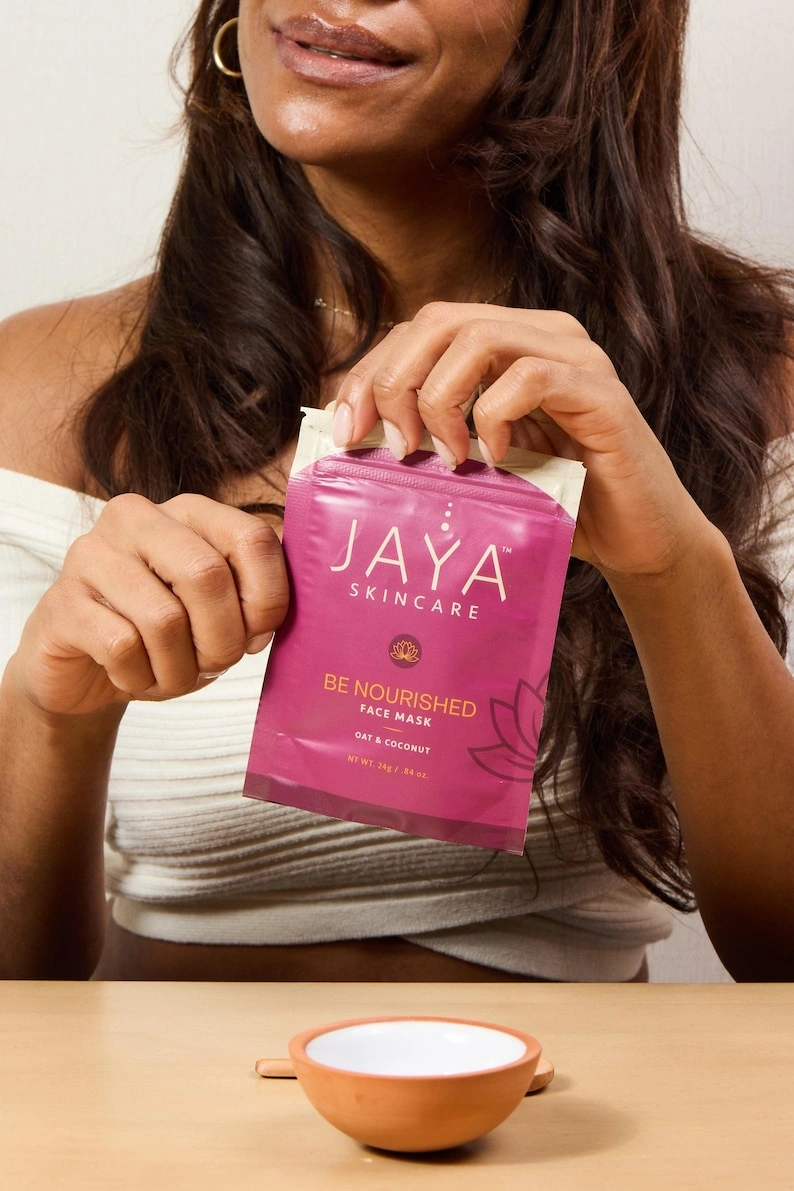Hydrating Oat & Coconut Face Mask: Redness Relief for Sensitive Skin - Image 4